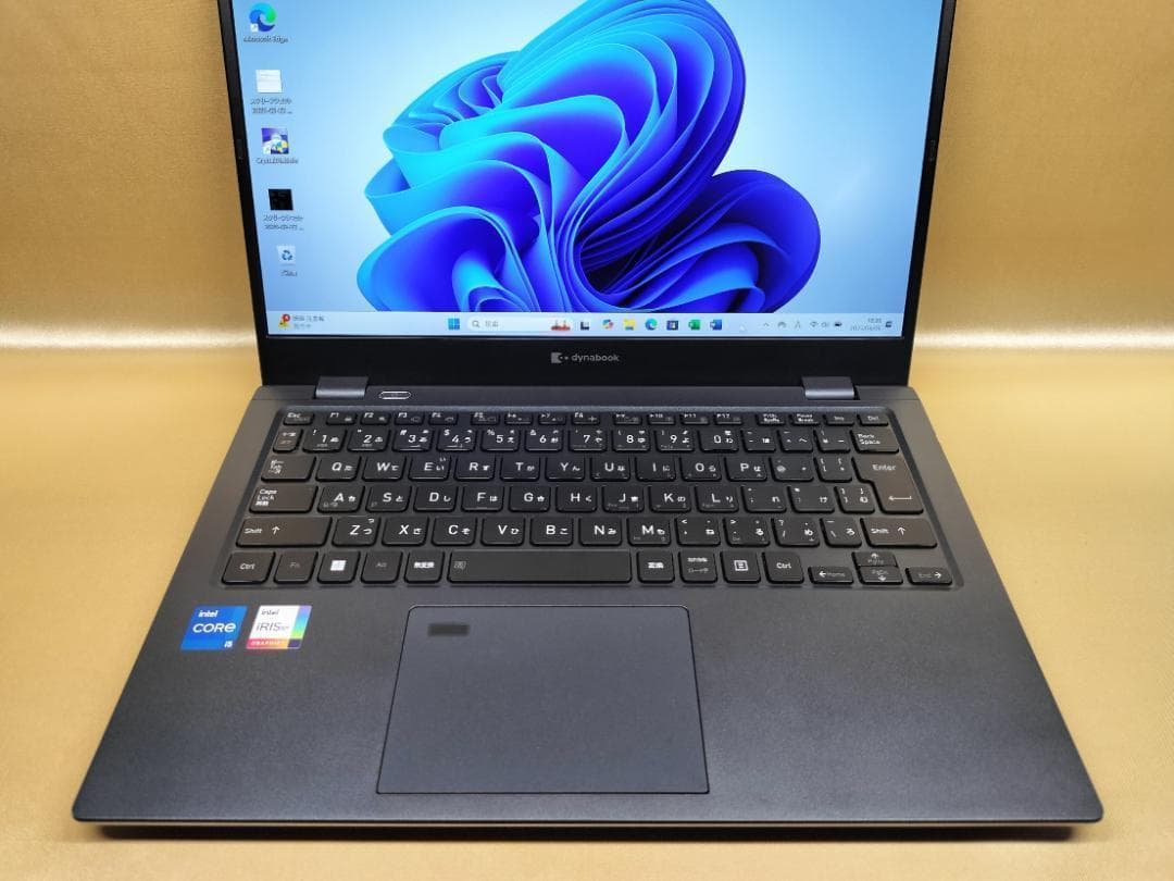 東芝　Dynabook G83/KW　高性能　2023年モデル(K-204)