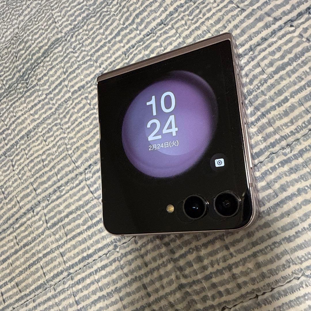 ズ*コ様 [外観美品]Galaxy Z Flip5 256GB ピンク SIMフ