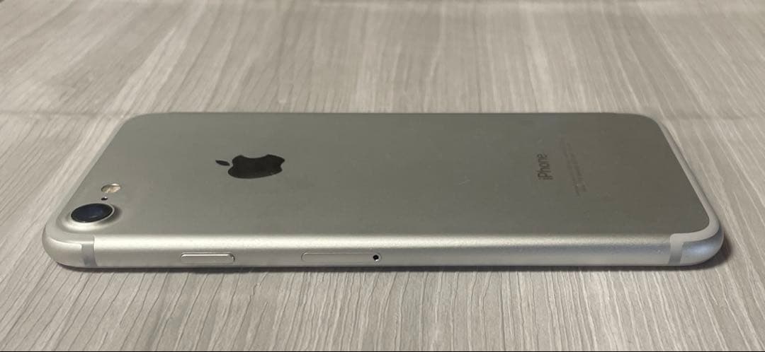 バッテリー93%美品SIMフリー iPhone7 32GB