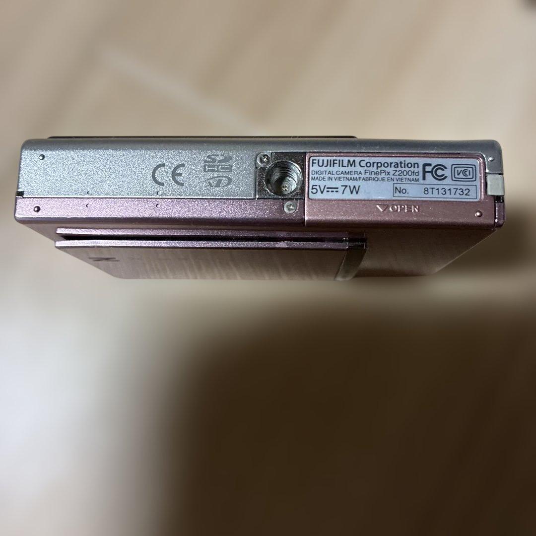 FUJIFILM FinePix Z200fd ピンク