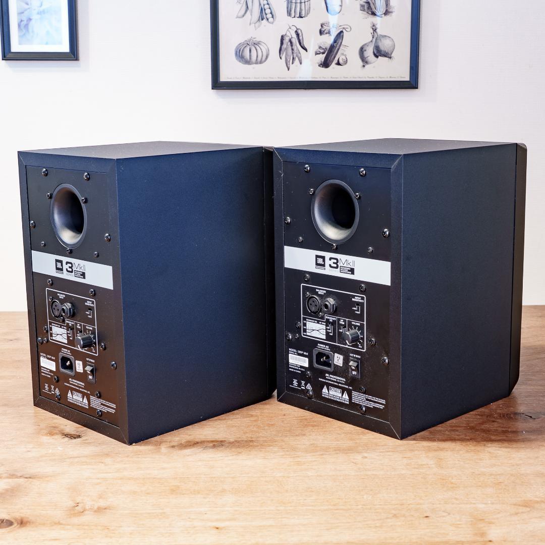 Maru様　人気のパワードモニタースピーカー！JBL 305P Mk2 ペア