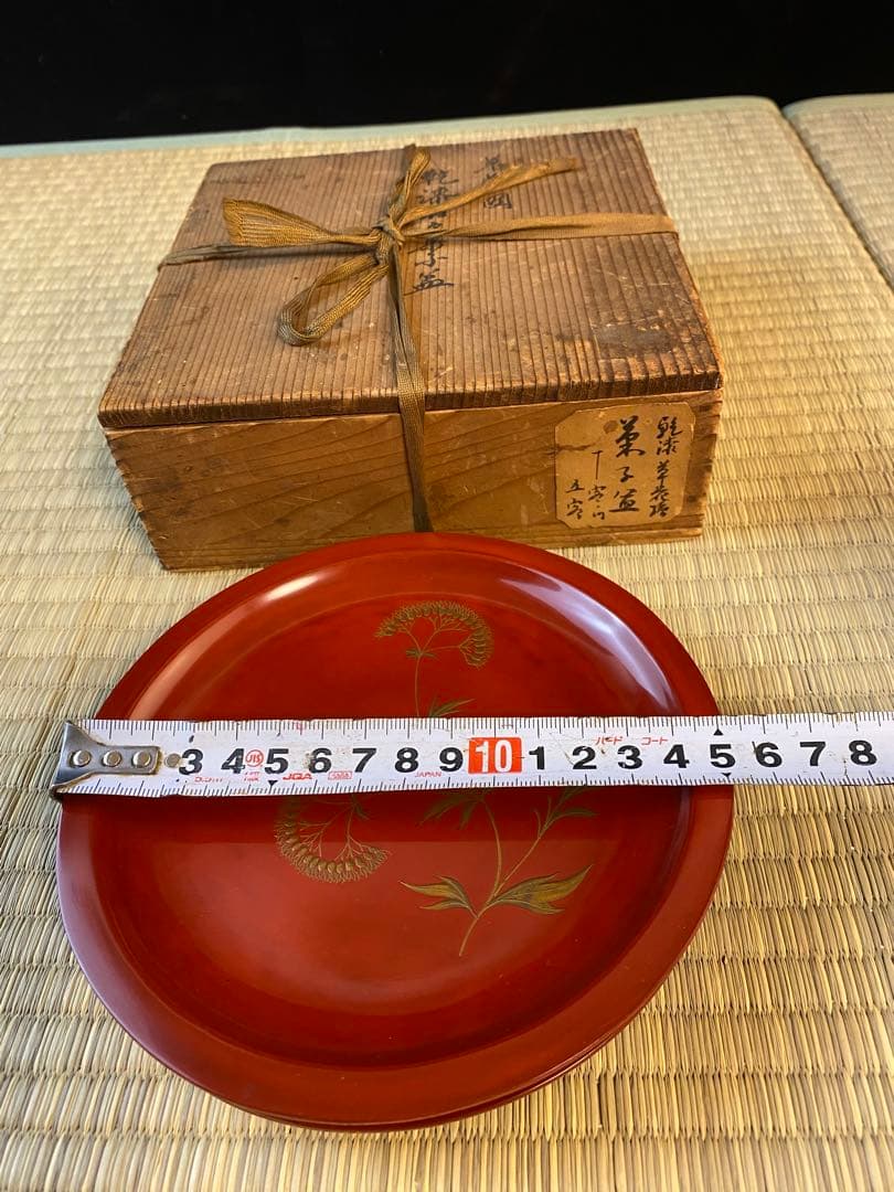 花草図菓子器一組5枚　漆器　￼時代美術　漆皿　蒔絵美術　時代木箱　漆菓子器