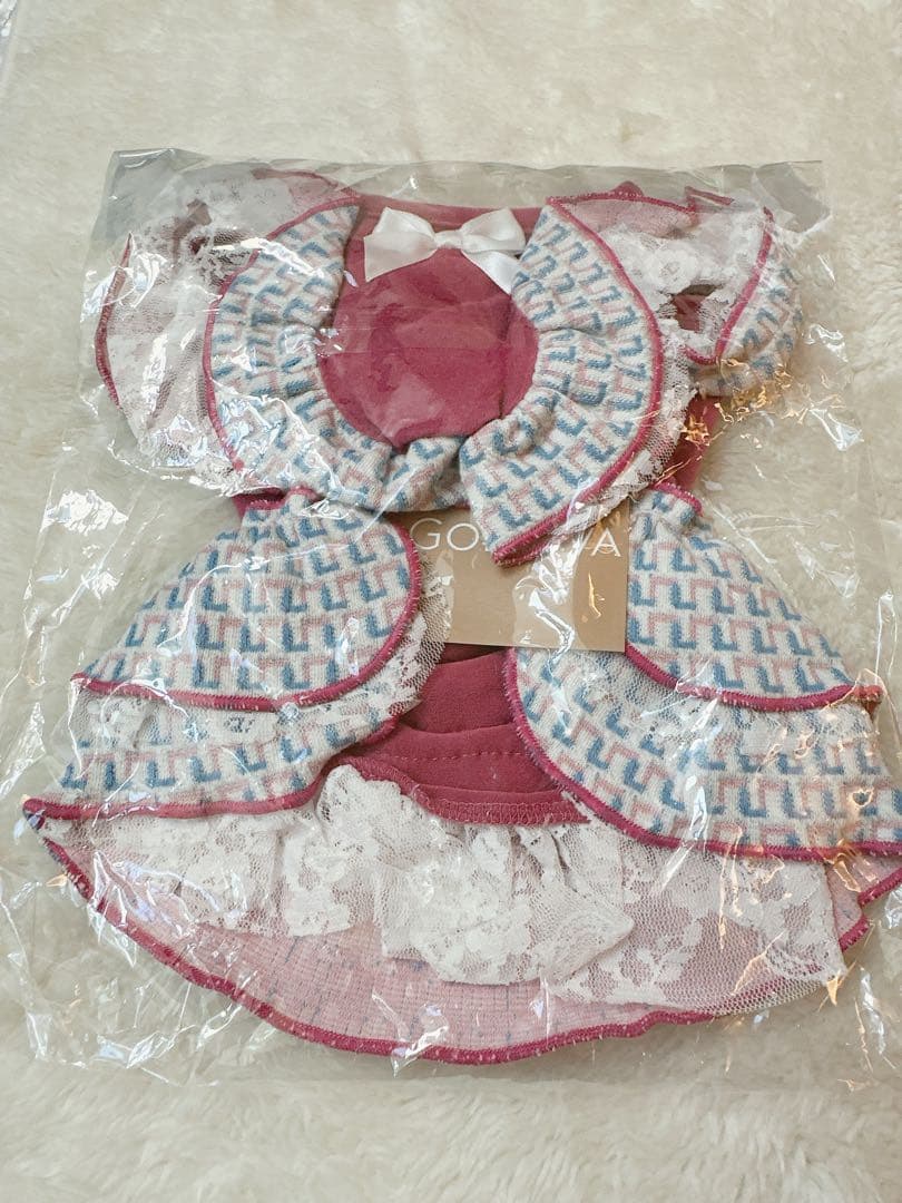 新品未使用　GODPIVA ラビリンスフリルワンピース