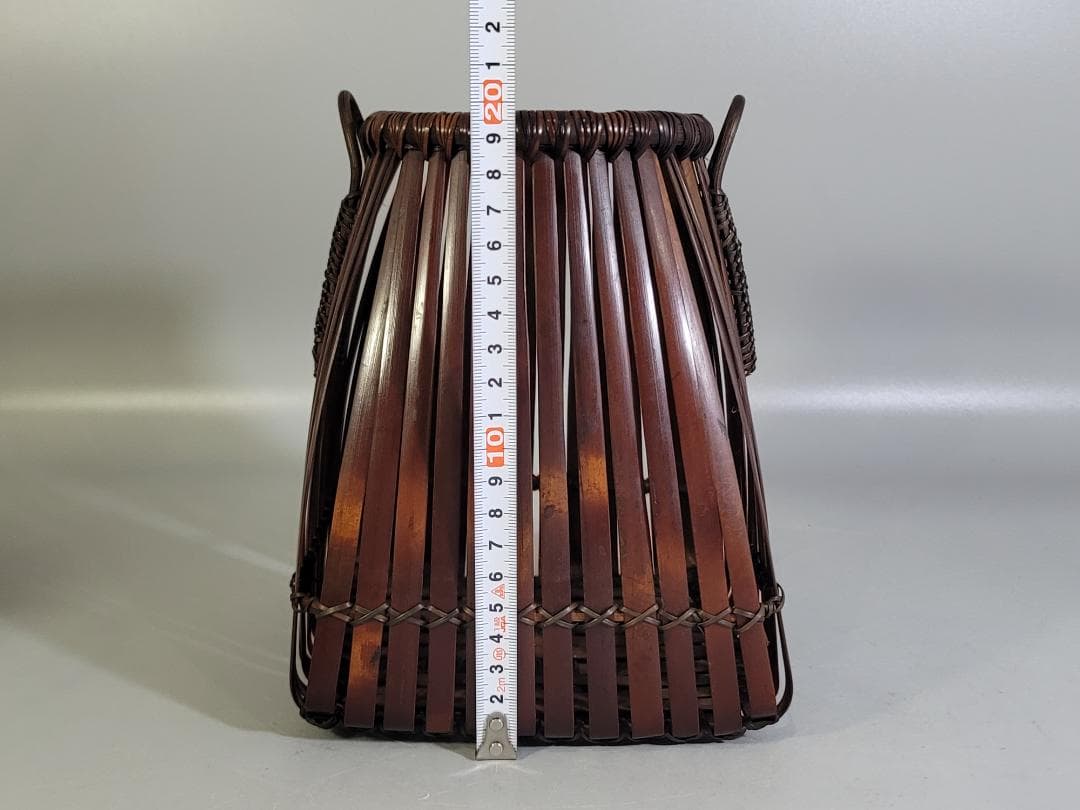 東山麓 東竹園斎作 煤竹網 四方形花籠 共箱 美品 DT606