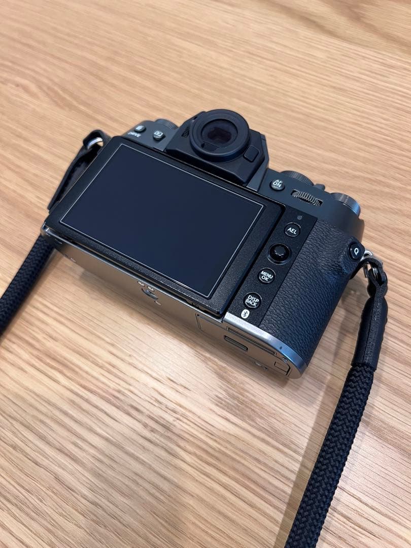 【美品2025.3購入】FUJIFILM X-T50 ミラーレスカメラ(箱付き)