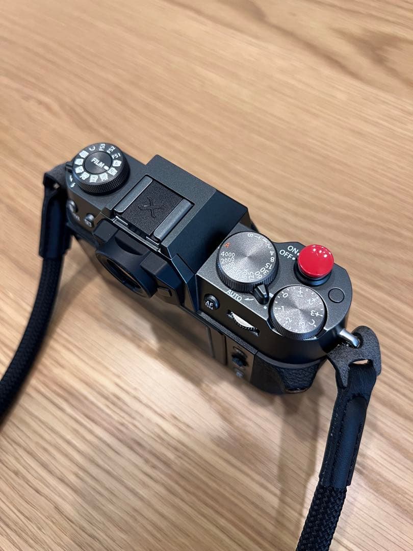 【美品2025.3購入】FUJIFILM X-T50 ミラーレスカメラ(箱付き)