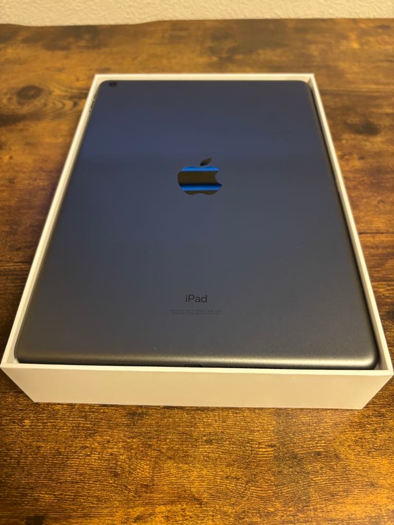 美品　Apple iPad 第9世代 Wi-Fi 64GB スペースグレイ