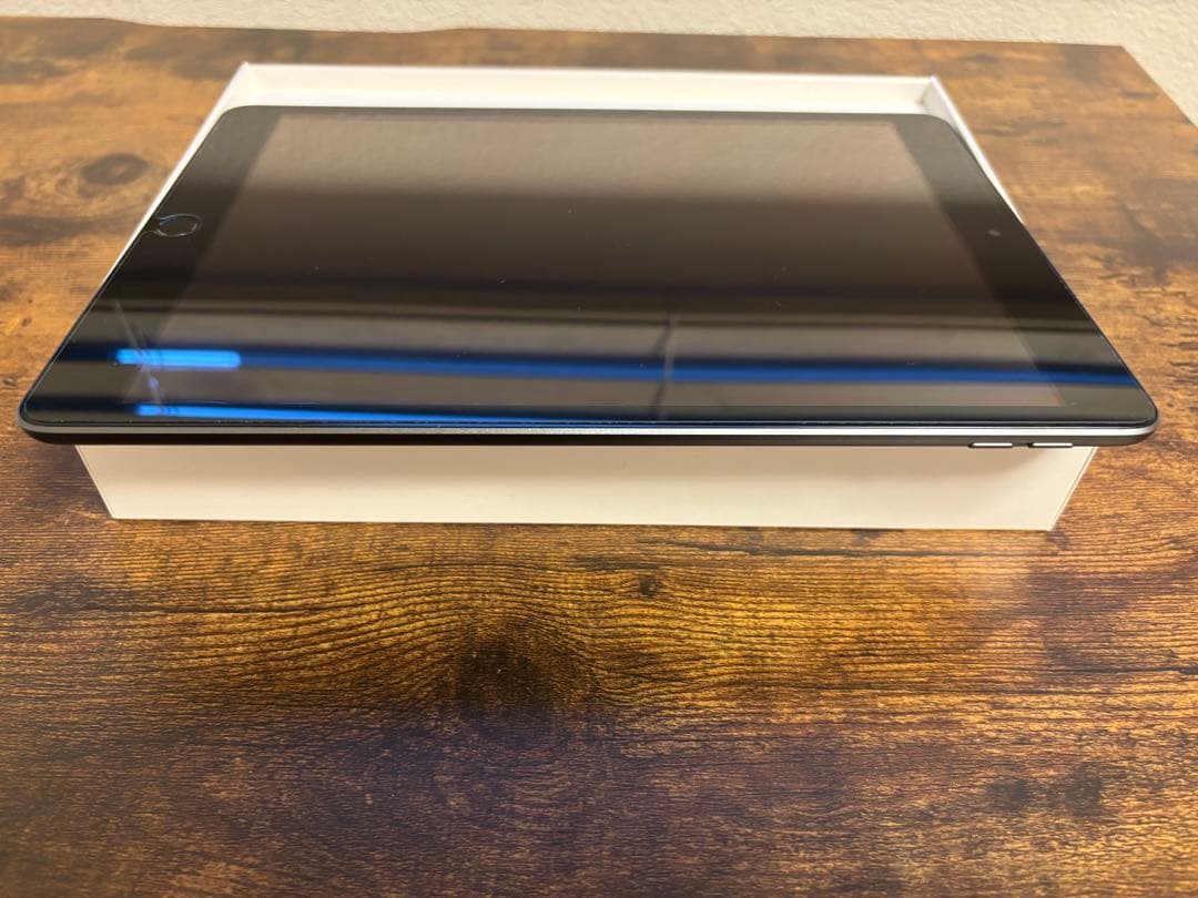 美品　Apple iPad 第9世代 Wi-Fi 64GB スペースグレイ