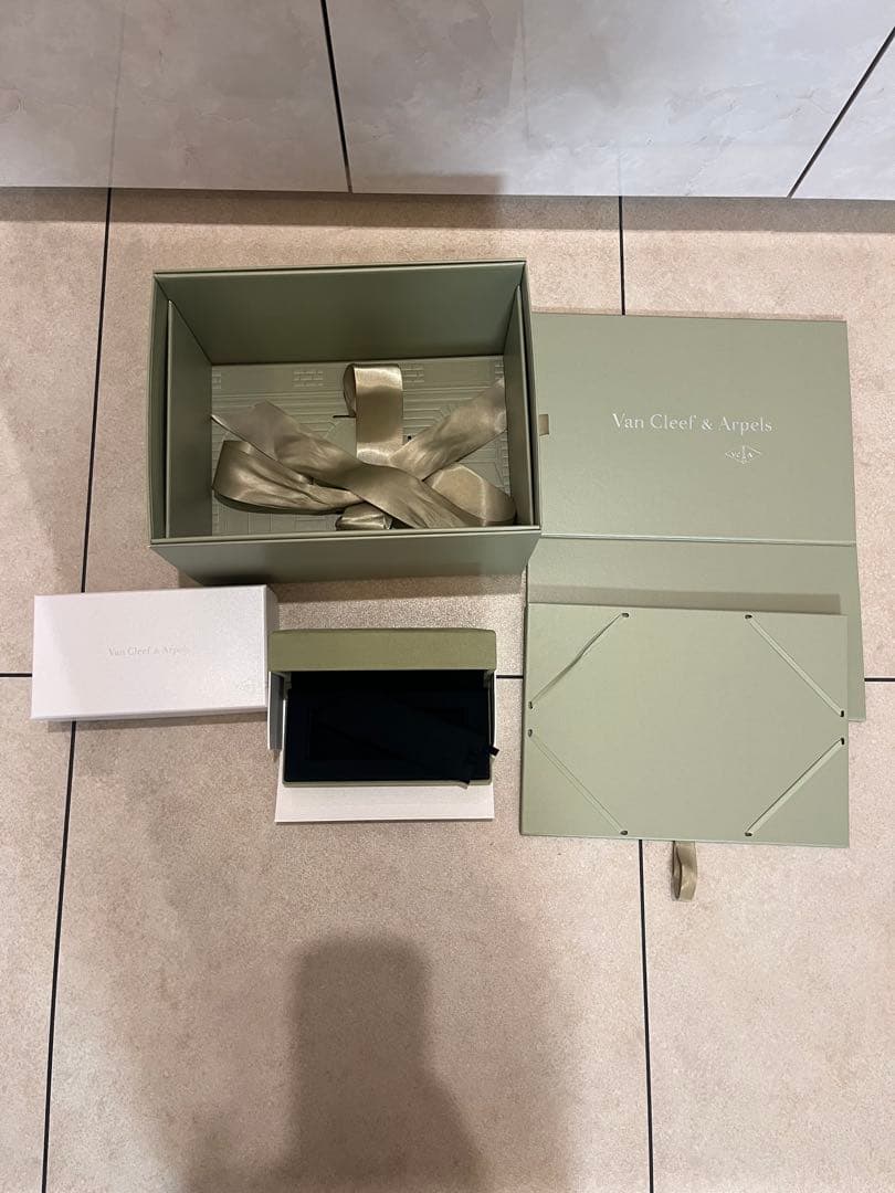 ジュエリーボックス　ブレスレット付属ケース　Van Cleef & Arpels