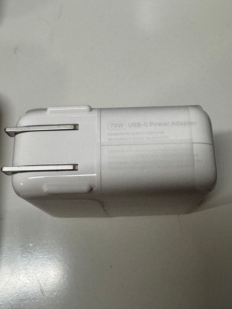 Mac 70W USB-C Power Adapterと充電ケーブルのセット
