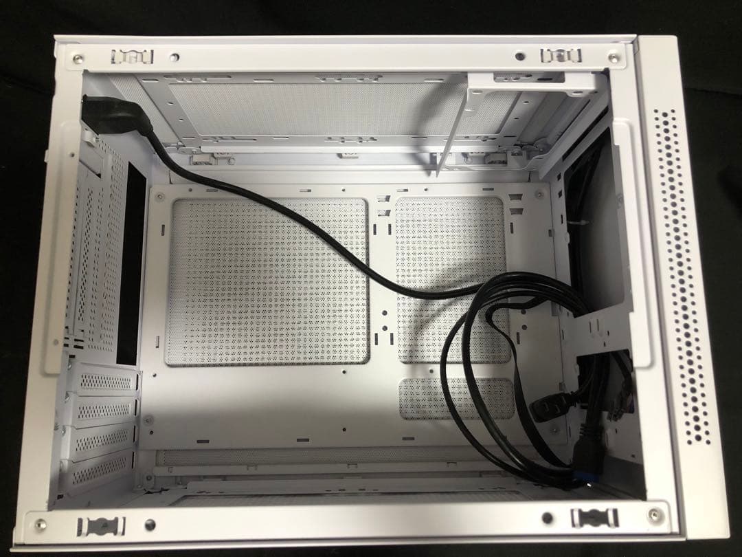 SAMA IM01-WH PCケース