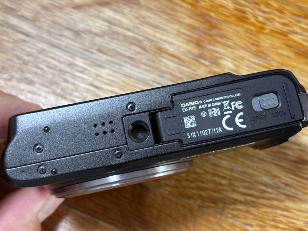 美品　CASIO EXILIM EX-H15　SDカード付