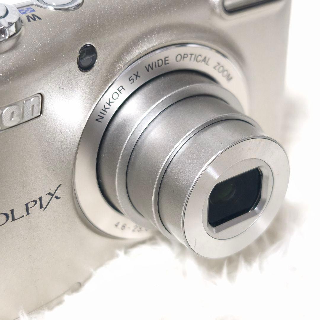 極美品✨ NIKON COOLPIX L28 シルバー 単3電池 デジカメ