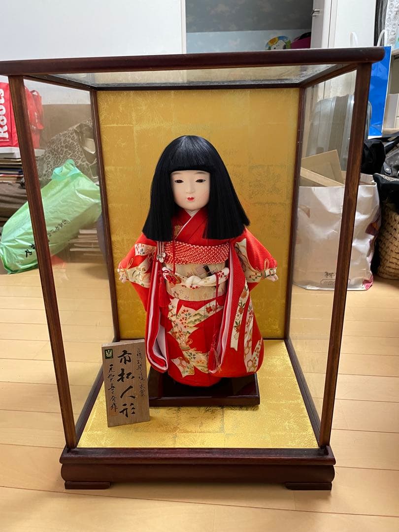 市松人形 赤い着物 ガラスケース入り