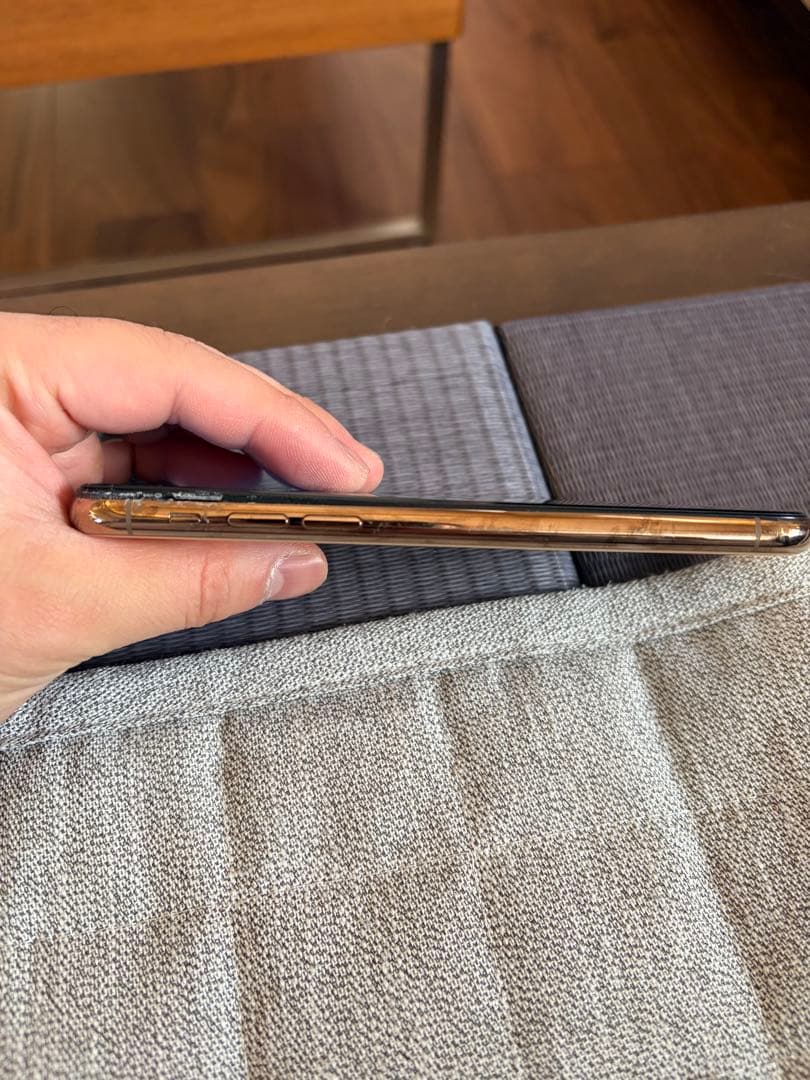 2月末まで【ジャンク品】iPhone11pro ゴールド 本体