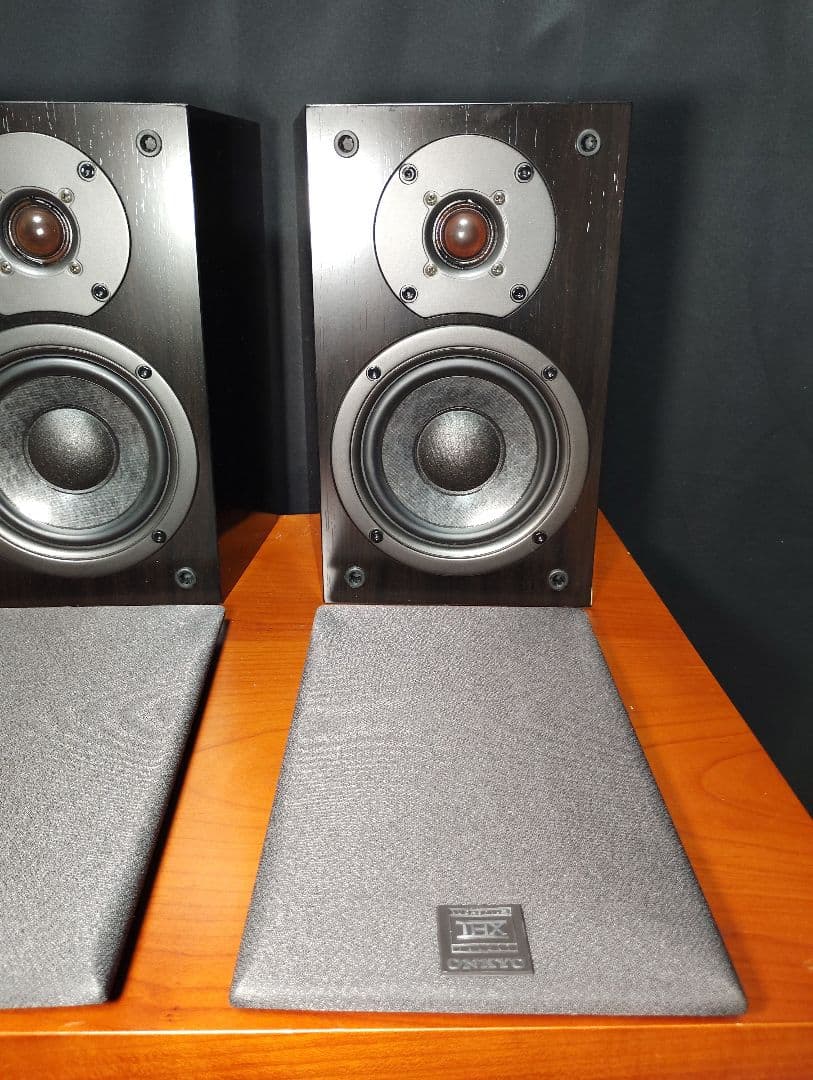 【限定セール】ONKYO HTS-SR10　サラウンドスピーカー　オンキョー