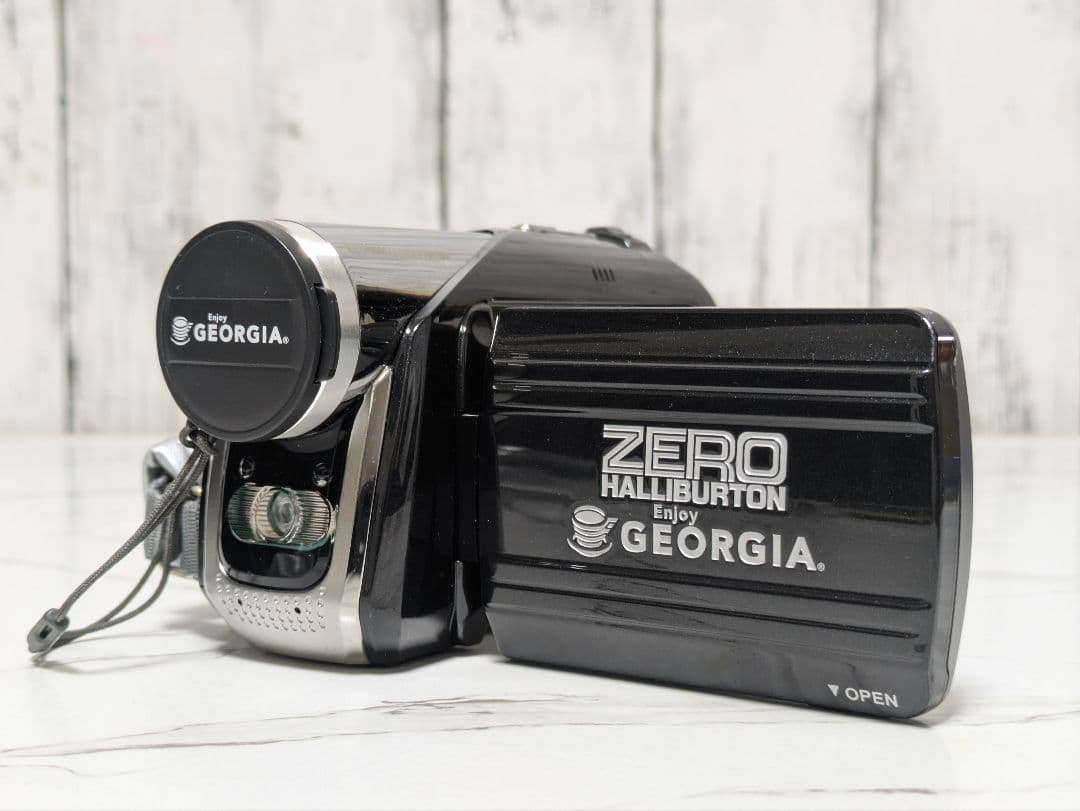 【非売品】IA　ZERO HALLIBURTON　デジタルカメラ
