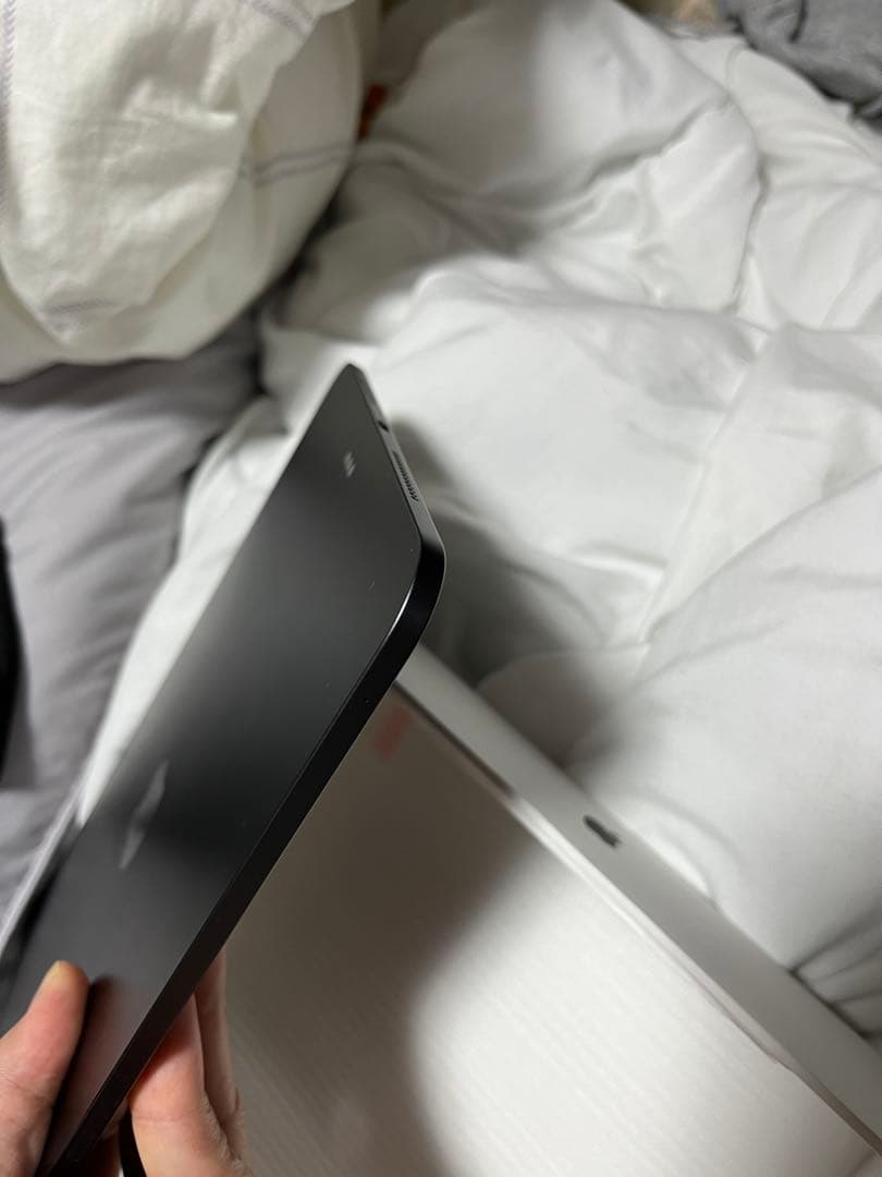 美品　iPad Pro M4 11インチ　512GB 純正カバー付き