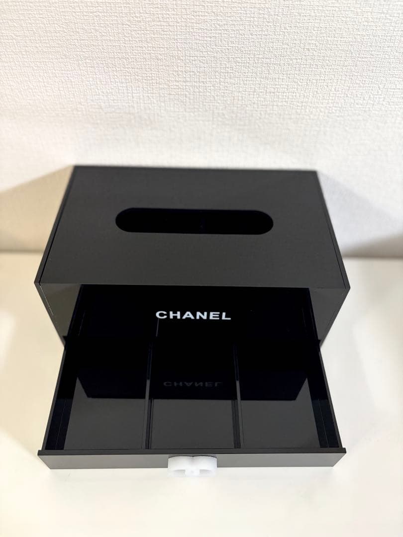 CHANEL ノベルティ　ティッシュケース　コットン付き