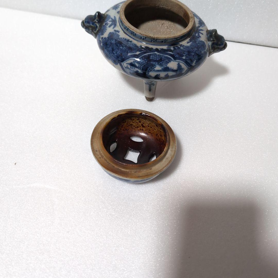 使い込まれた時代染め付け香炉美品です。