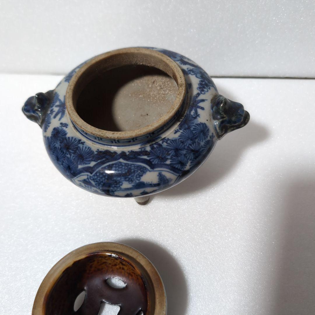 使い込まれた時代染め付け香炉美品です。