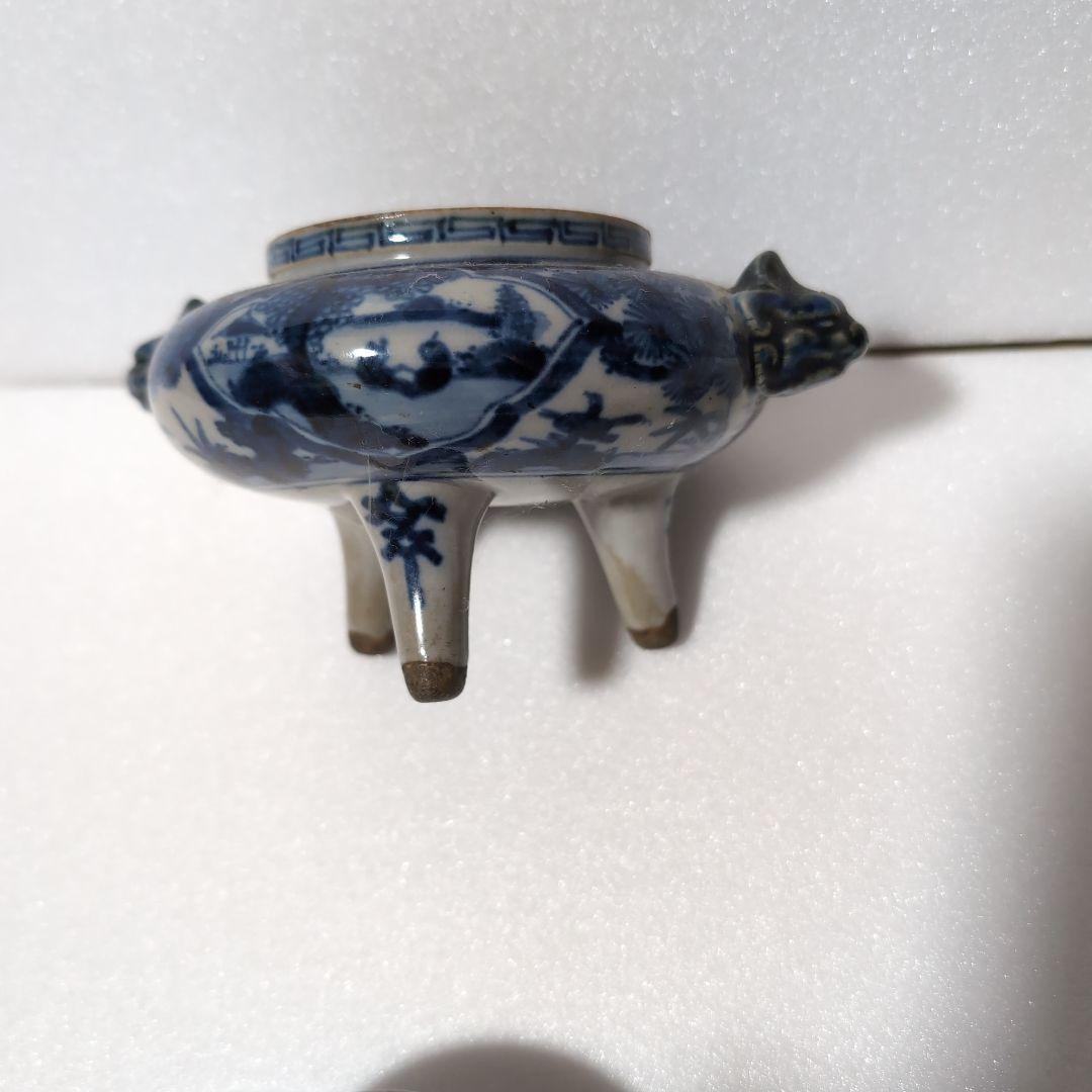 使い込まれた時代染め付け香炉美品です。