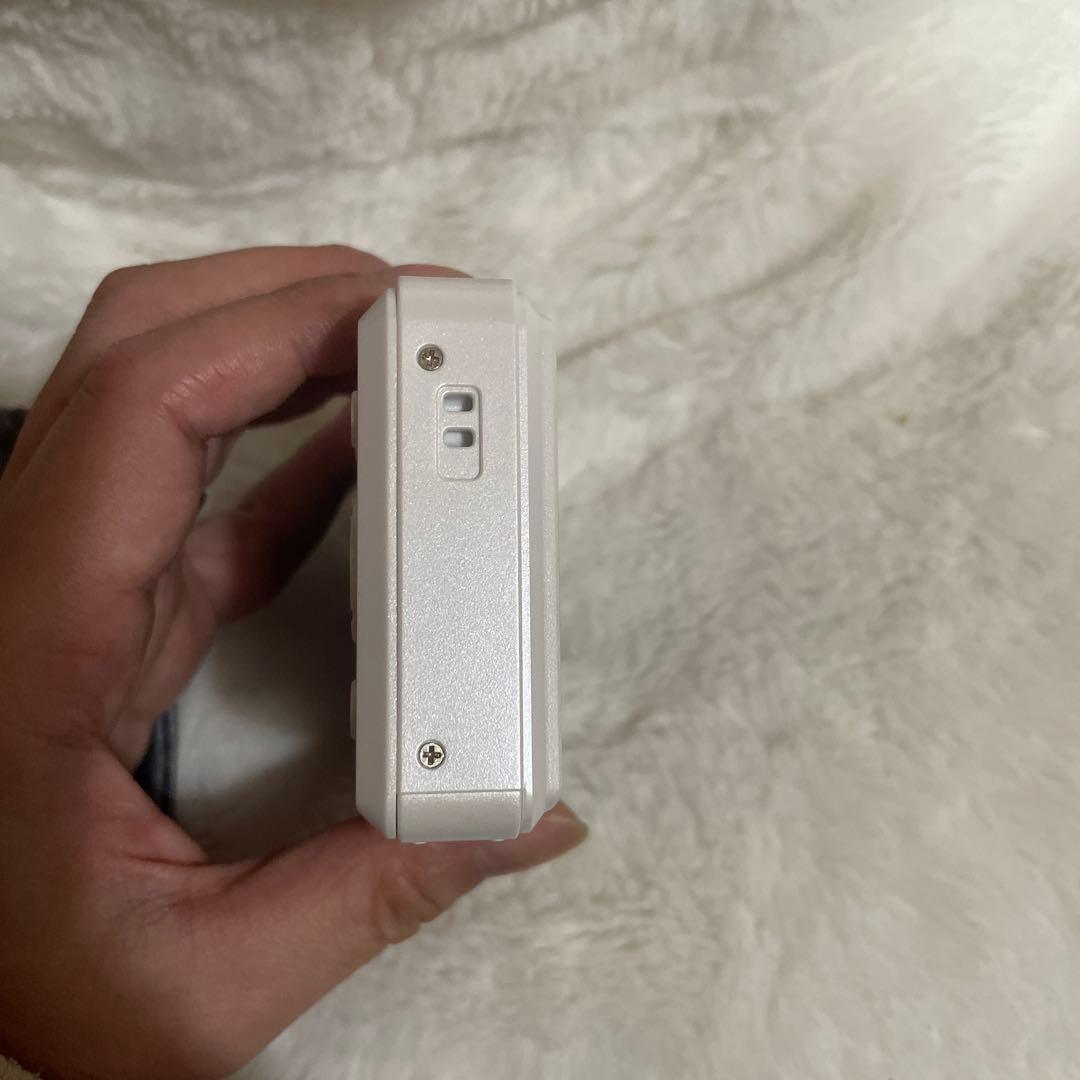 5K ULTRA HD 72.0 MEGA PIXELS デジタルカメラホワイト