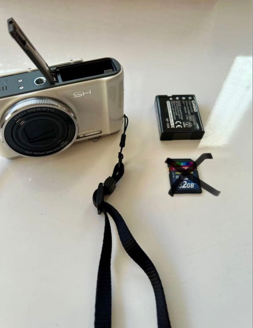 CASIO EXILIM EX-ZR1300 高機能コンパクトデジカメ訳あり