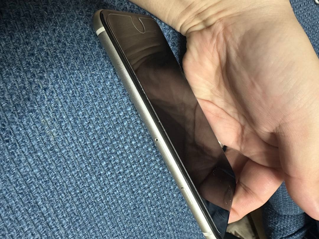 iPhoneSE3 第3世代　スターライト　128GB バッテリー新品100%