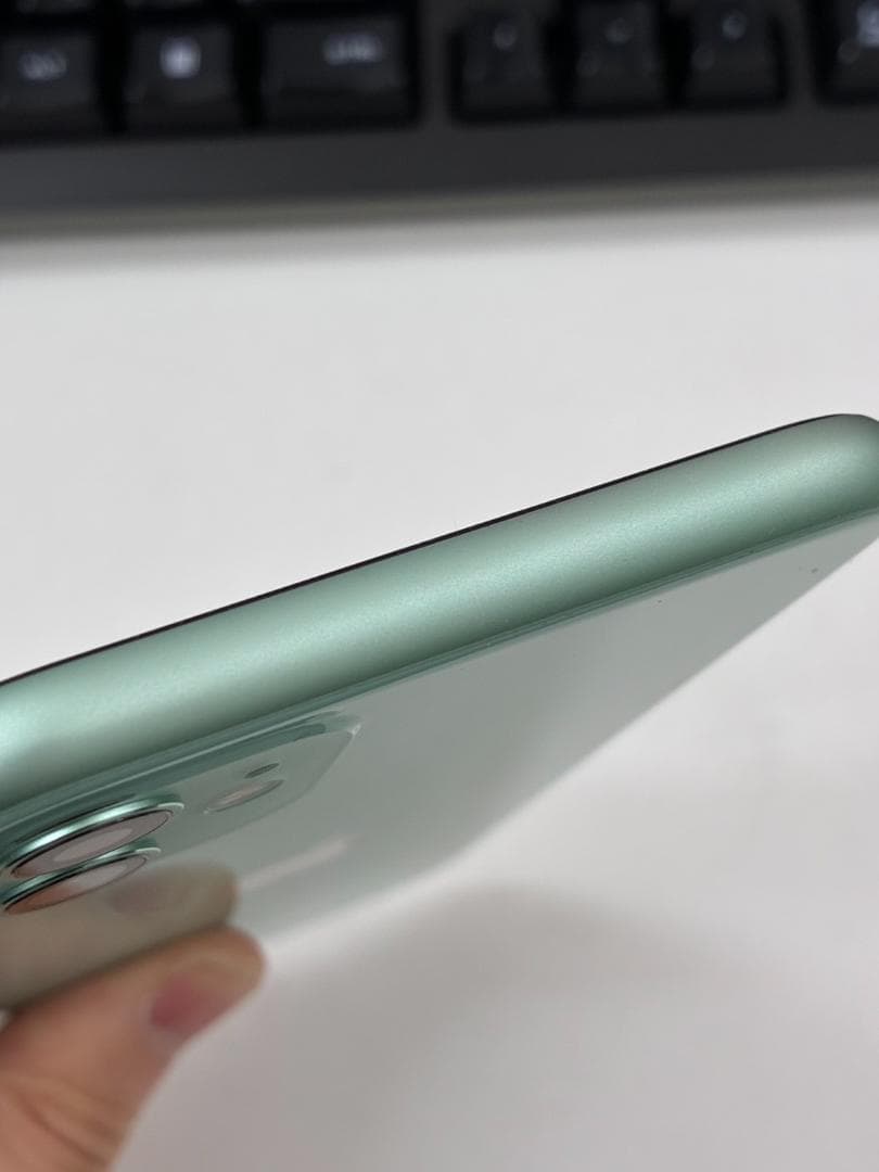 ニ*キ様 【美品】iPhone 11 グリーン 64GB SIMフリー 純正