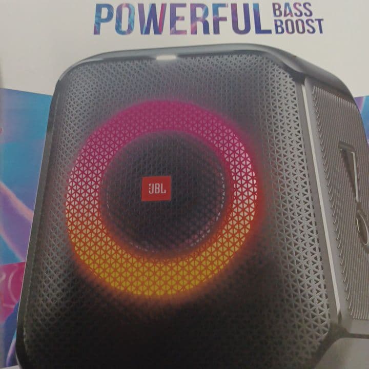 JBL POWERFUL BASS BOOST ワイヤレススピーカー