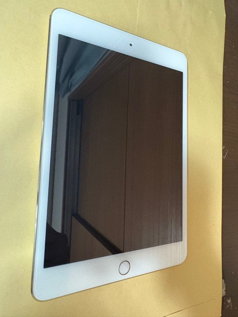 超美品iPad mini4 16GB wifi