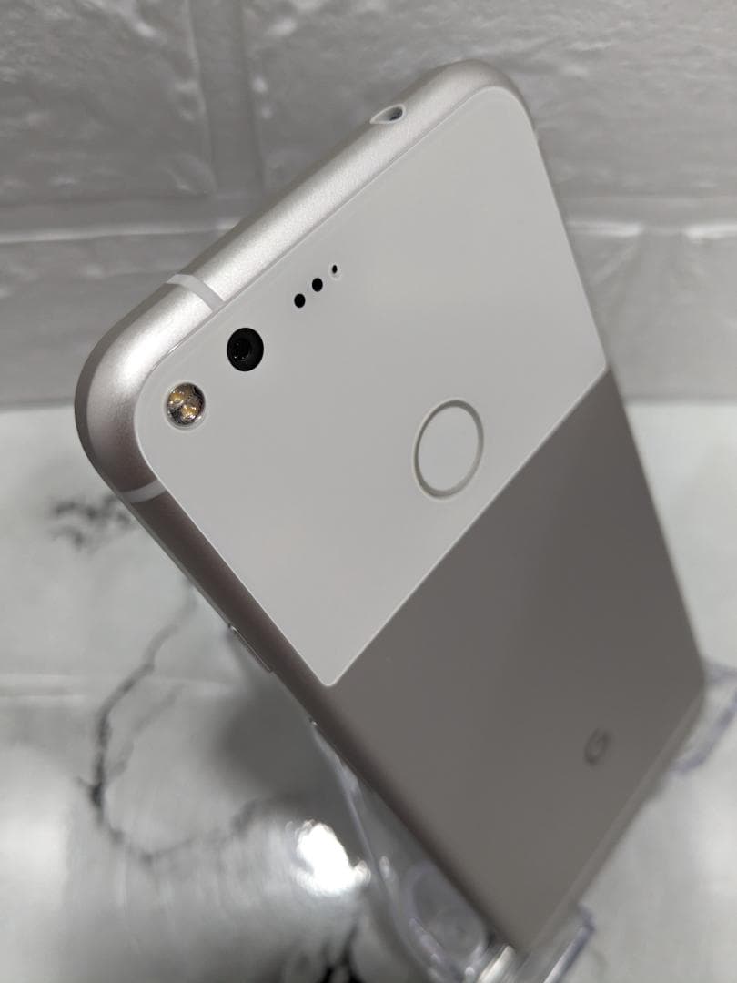 04【白】★特価★Google Pixel XL初代 128GB（日本未発売）