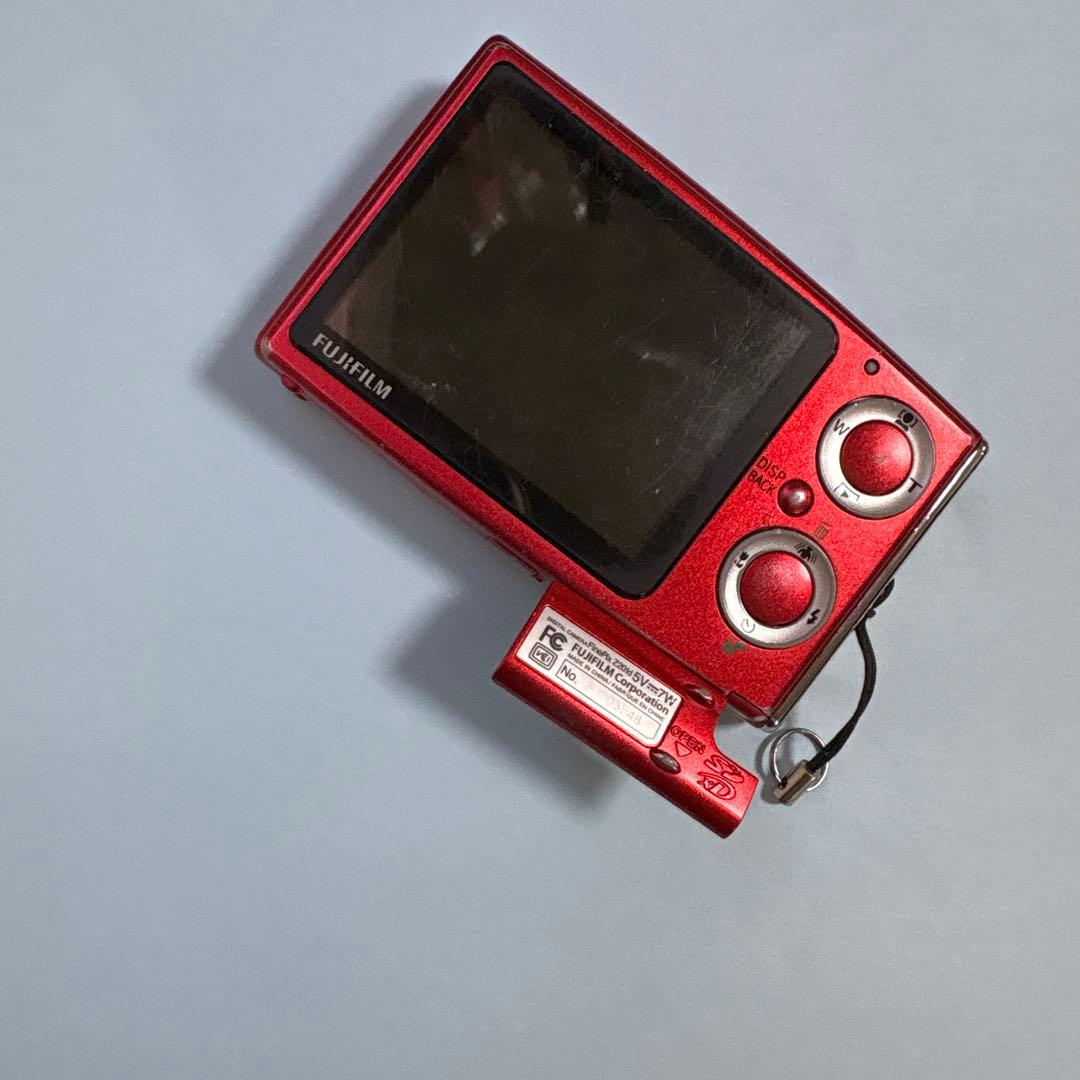 え1● FUJIFILM FinePix デジタルカメラ レッド z20fd