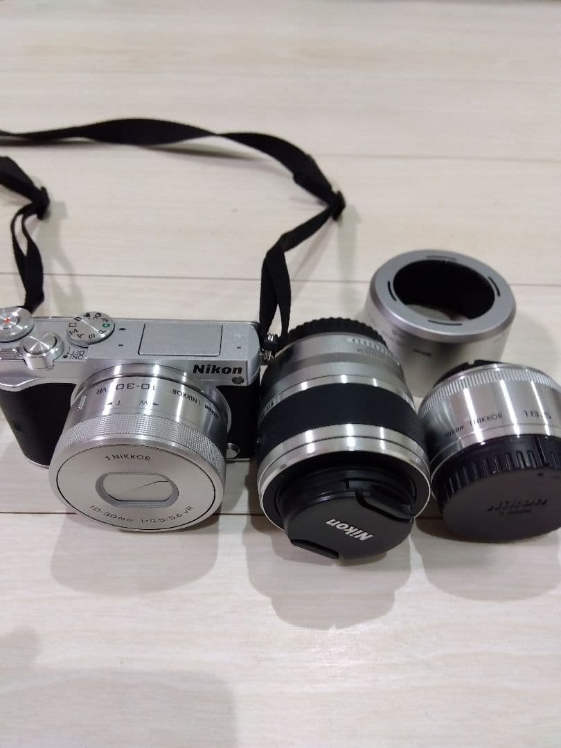 Nikon 1 J5 ミラーレス一眼カメラ レンズ2本付き