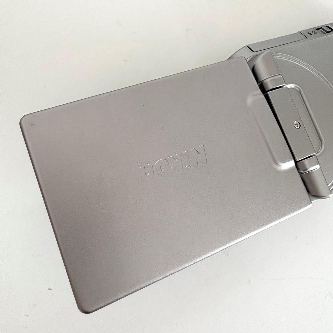 美品✨Nikon COOLPIX S9900シルバー 他カバー バッテリー等一式