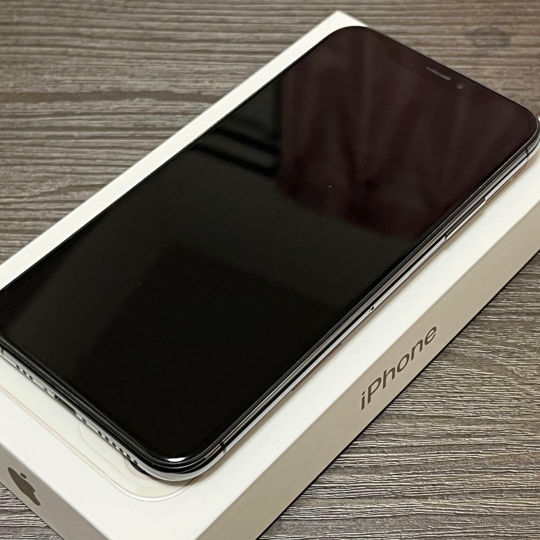 【全体美品】iPhone Xs スペースグレイ 64GB（SIMフリー）