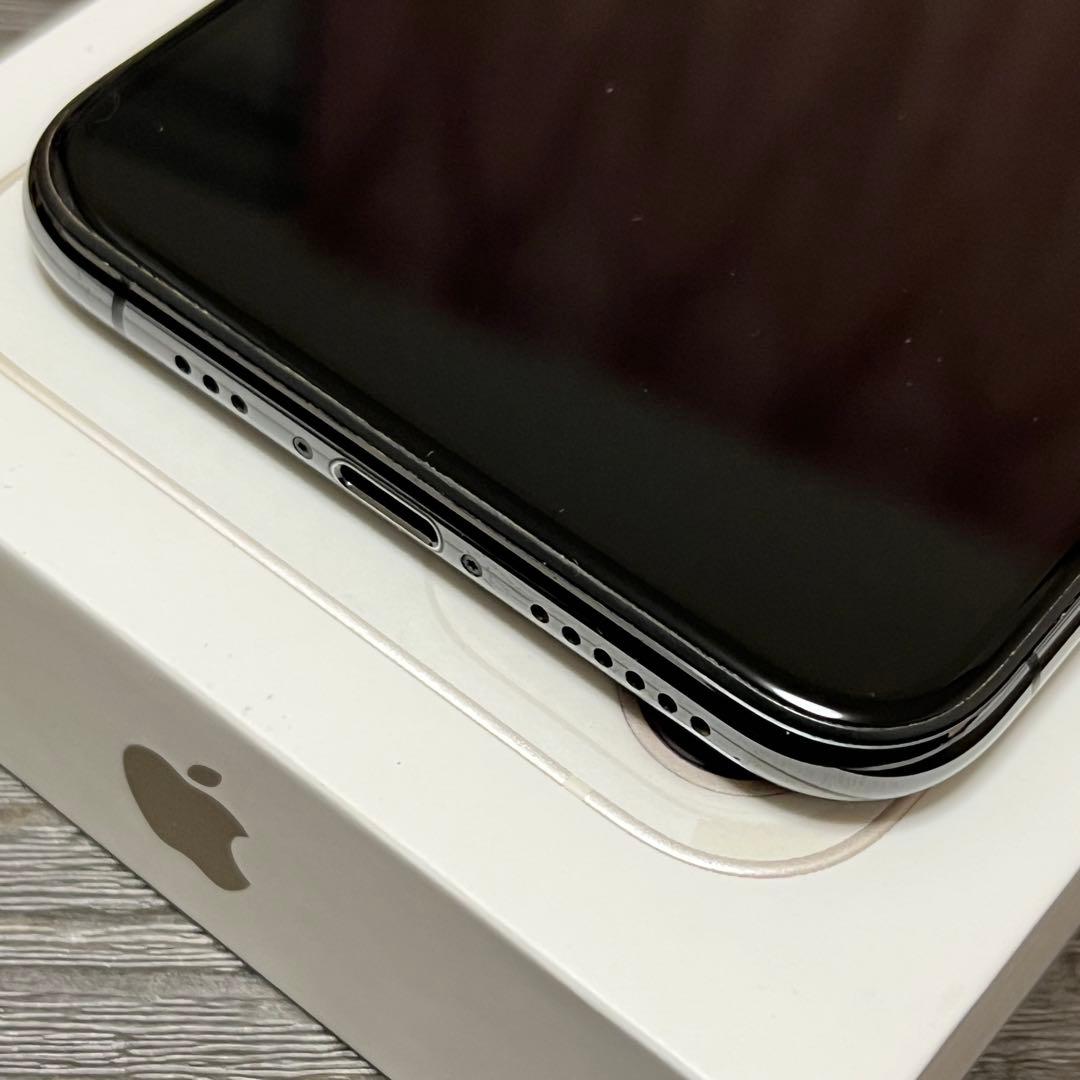 【全体美品】iPhone Xs スペースグレイ 64GB（SIMフリー）