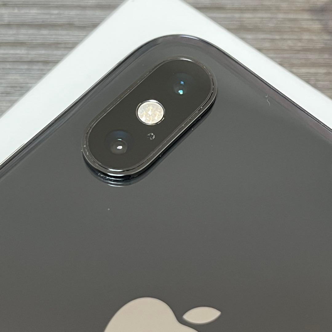 【全体美品】iPhone Xs スペースグレイ 64GB（SIMフリー）