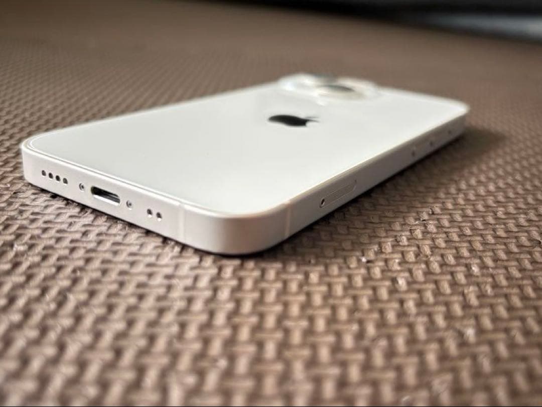 美品Apple iPhone 13 mini 128GB スターライト