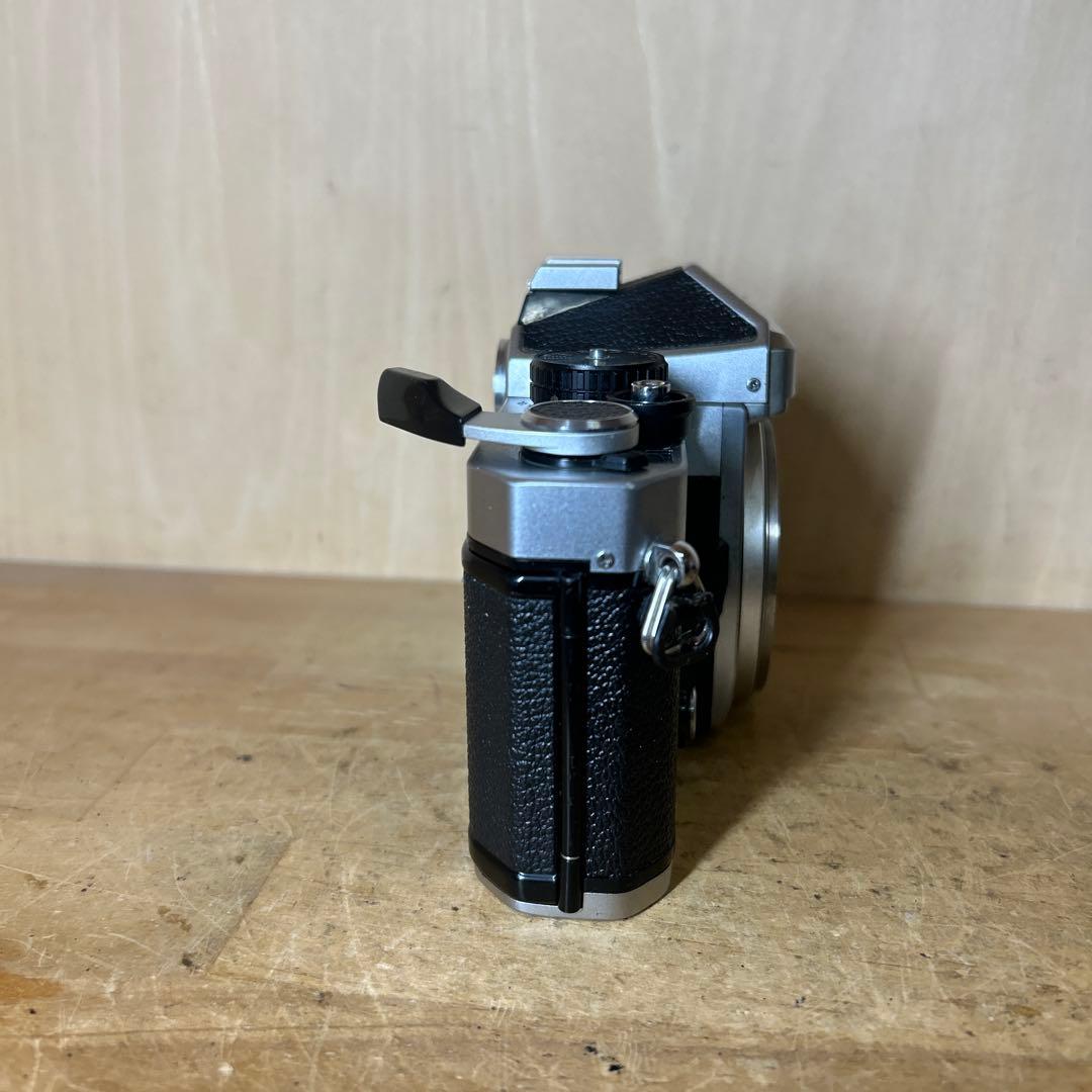 Nikon FE シンプルニコン　シルバーボディー　完動美品