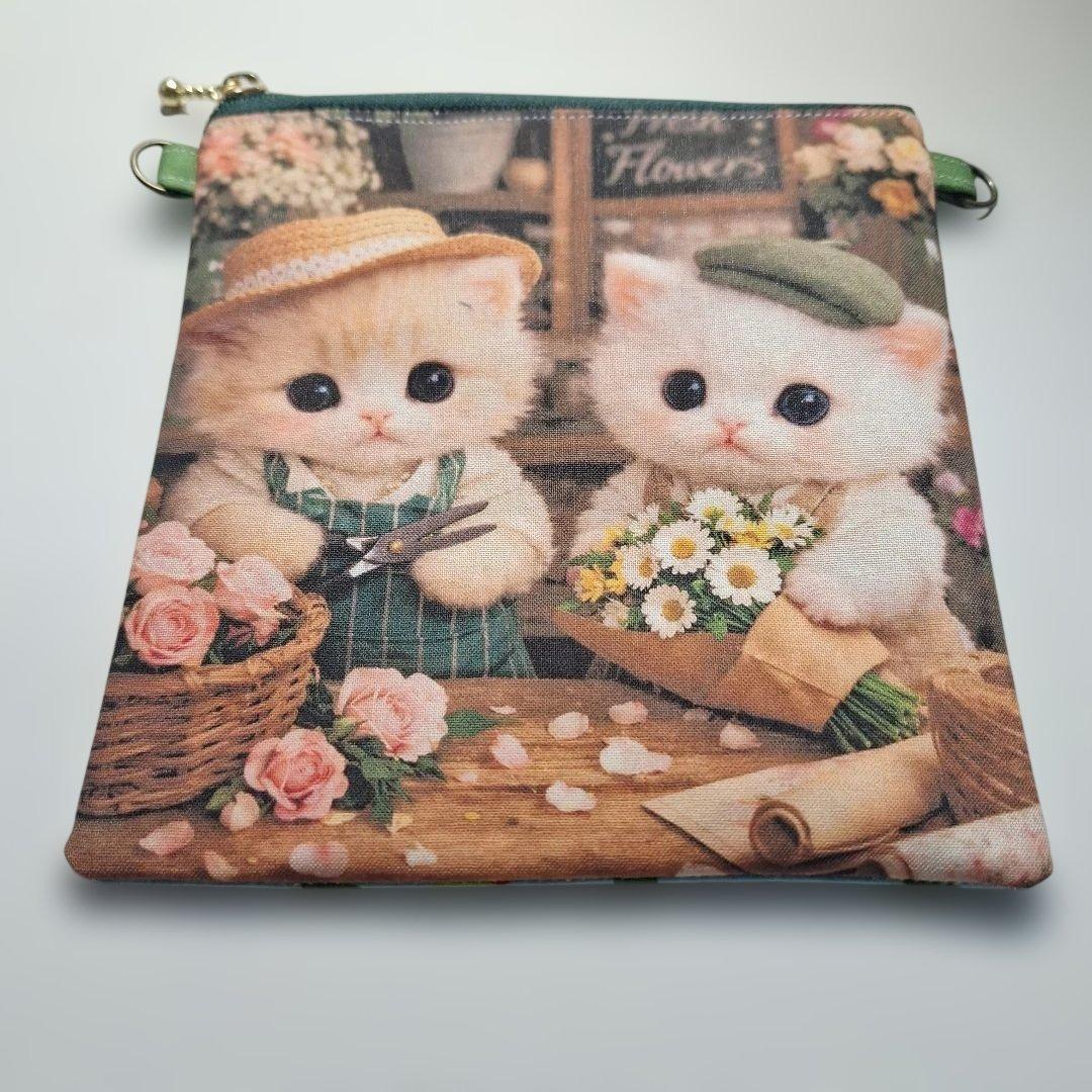 激レアねこパネル生地　ハンドメイド　フラットポーチ