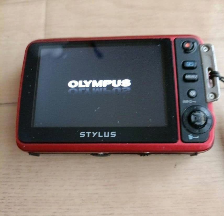 Olympus Tough コンパクトデジタルカメラ
