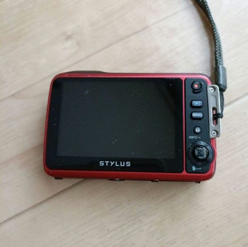 Olympus Tough コンパクトデジタルカメラ