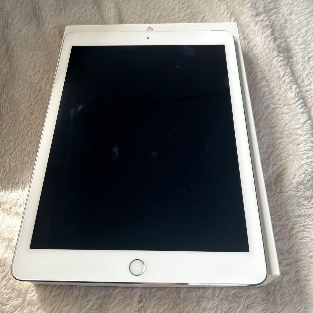 Apple iPad air2 Wi-fi&Cellular 64GB 本体