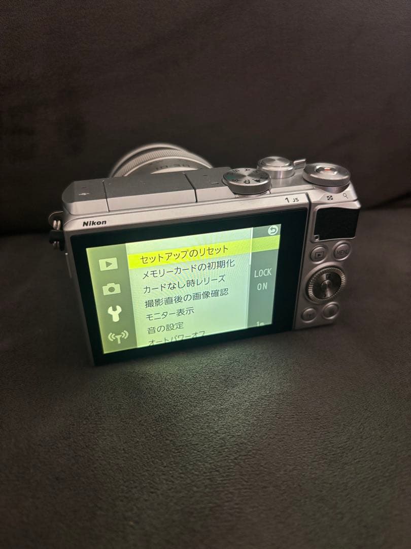 【美品】Nikon 1 J5 ミラーレスカメラ 、ダブルレンズキット