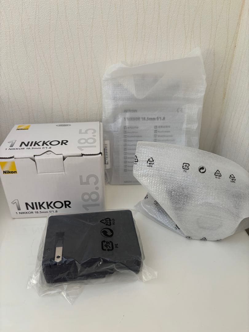 【美品】Nikon 1 J5 ミラーレスカメラ 、ダブルレンズキット