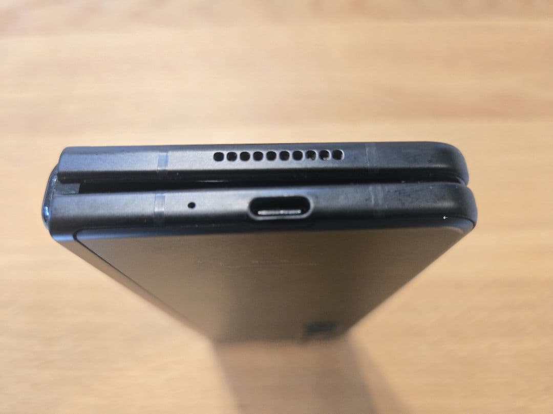 docomo galaxy Z fold3 本体 箱・ケーブル付き