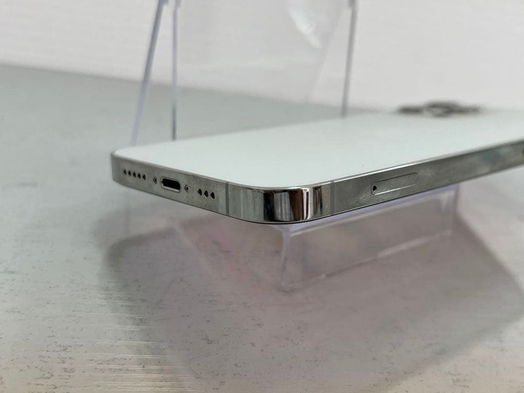 コスパ最強　iPhone 12Pro 128GB シルバー　SIMフリー
