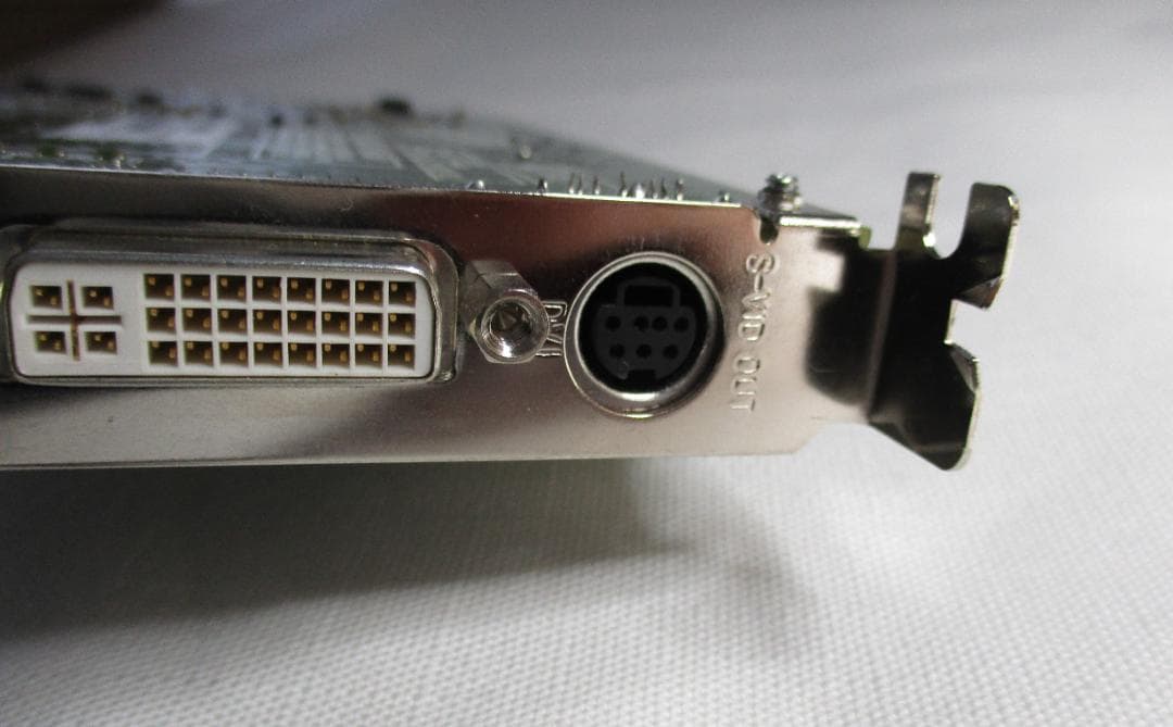 グラフィックボード・グラボ・ビデオカード ATI Radeon 7000 Mac Edition 32MB PCI BUS